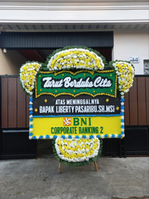 Papan Bunga Duka di Blokang